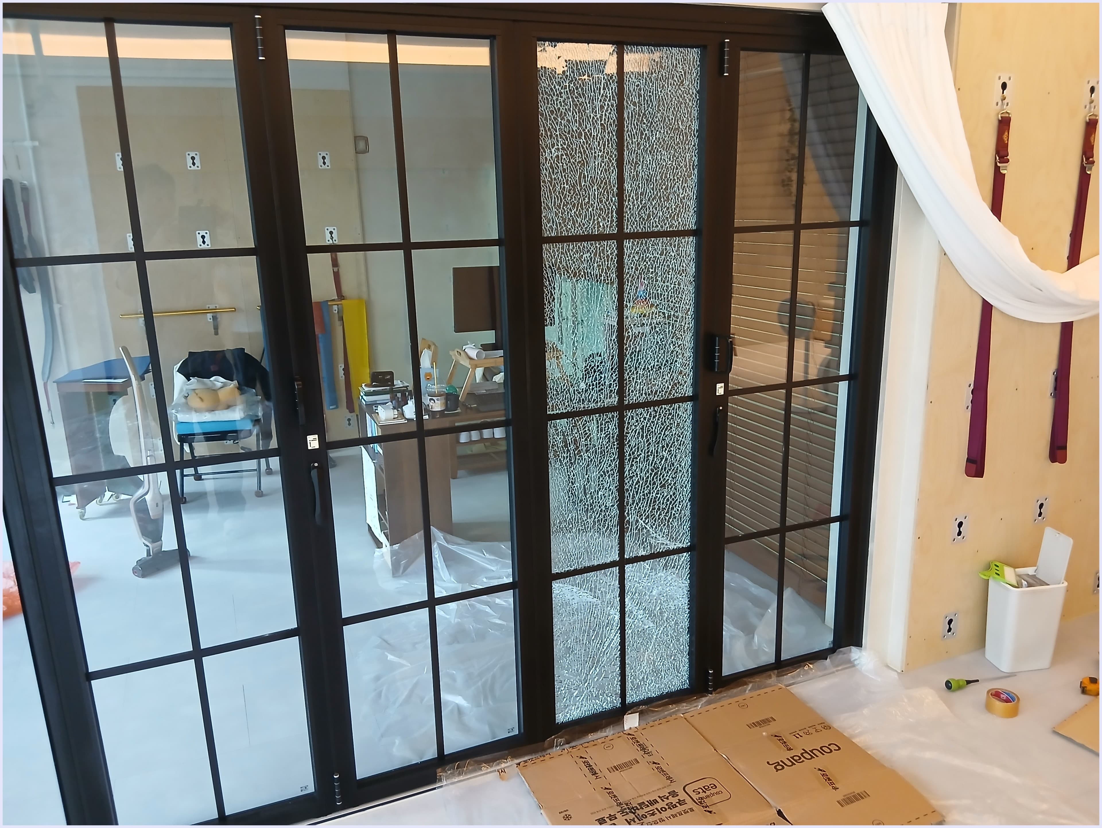경기도 성남시 분당구 구미동 상가 폴딩도어 유리 시공