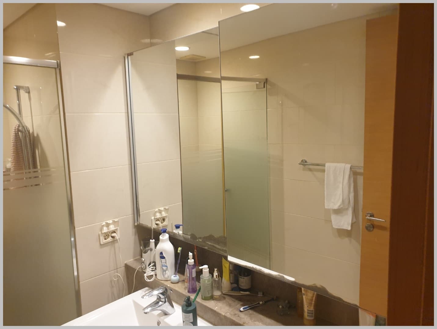 서울시 광진구 자양동 더샵스타시티 욕실 거울 시공