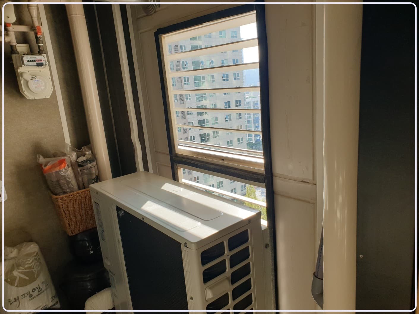 서울시 광진구 화양동 더샵스타시티 에어컨 실외기실 루버창 시공