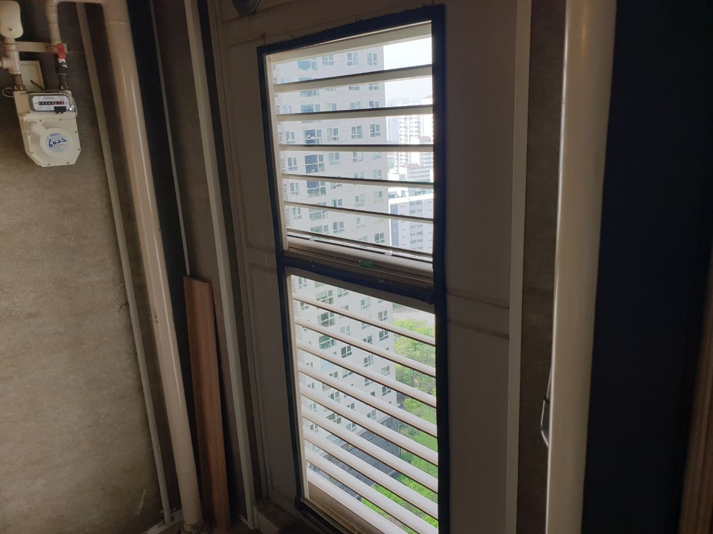 서울시 광진구 자양동 스타시티 에어컨 실외기실 루버창 시공