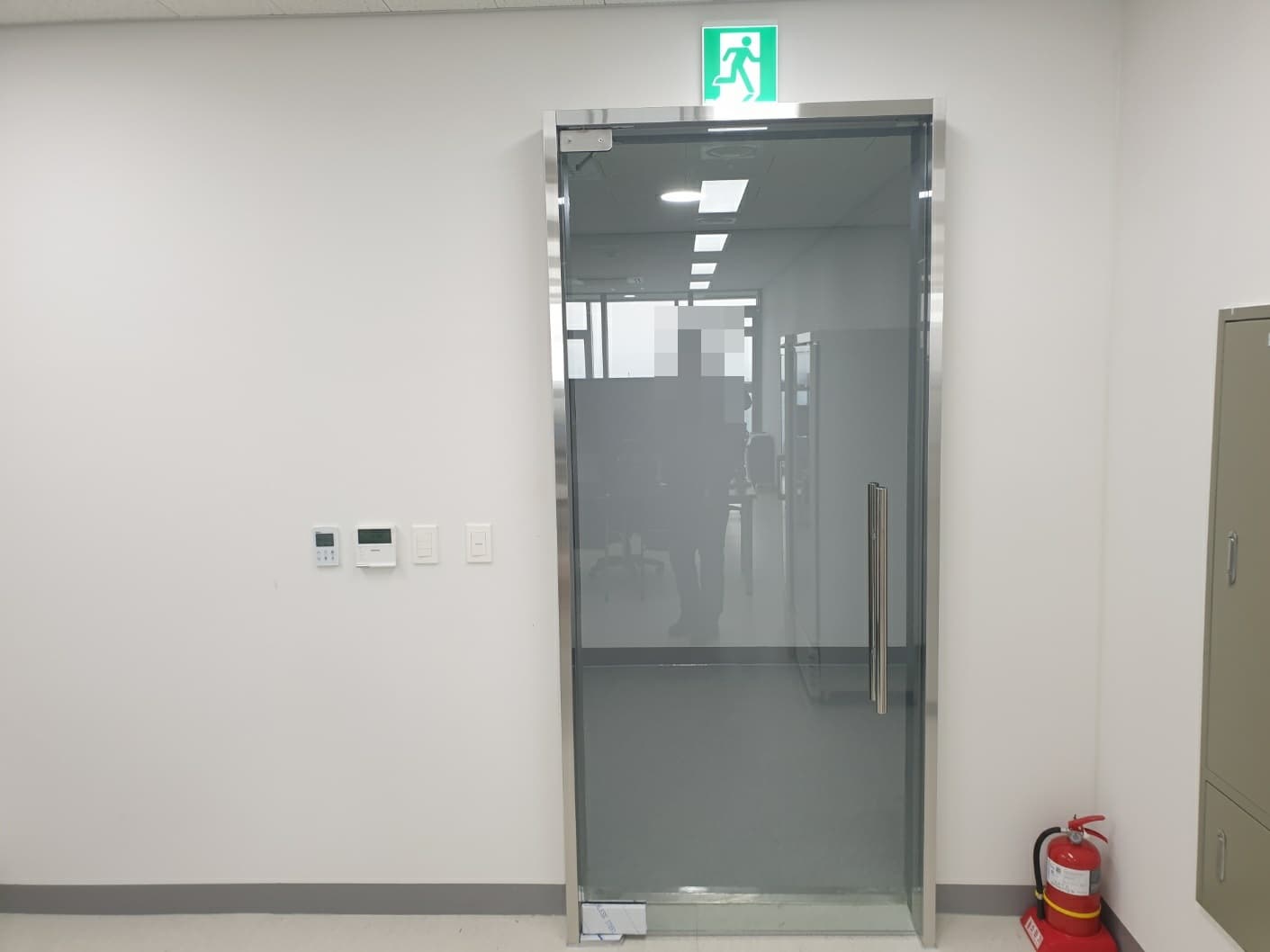 경기도 오산시 가수동 유리문 강화도어 및 힌지 시공