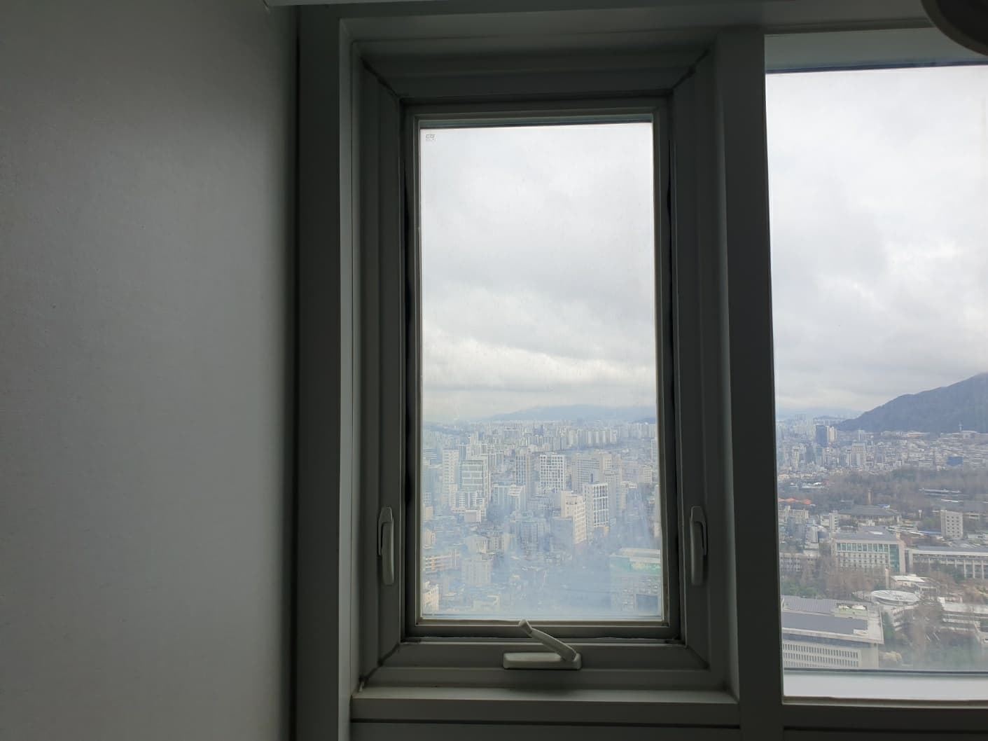 서울시 광진구 자양동 더샵스타시티 롤방충망 시공