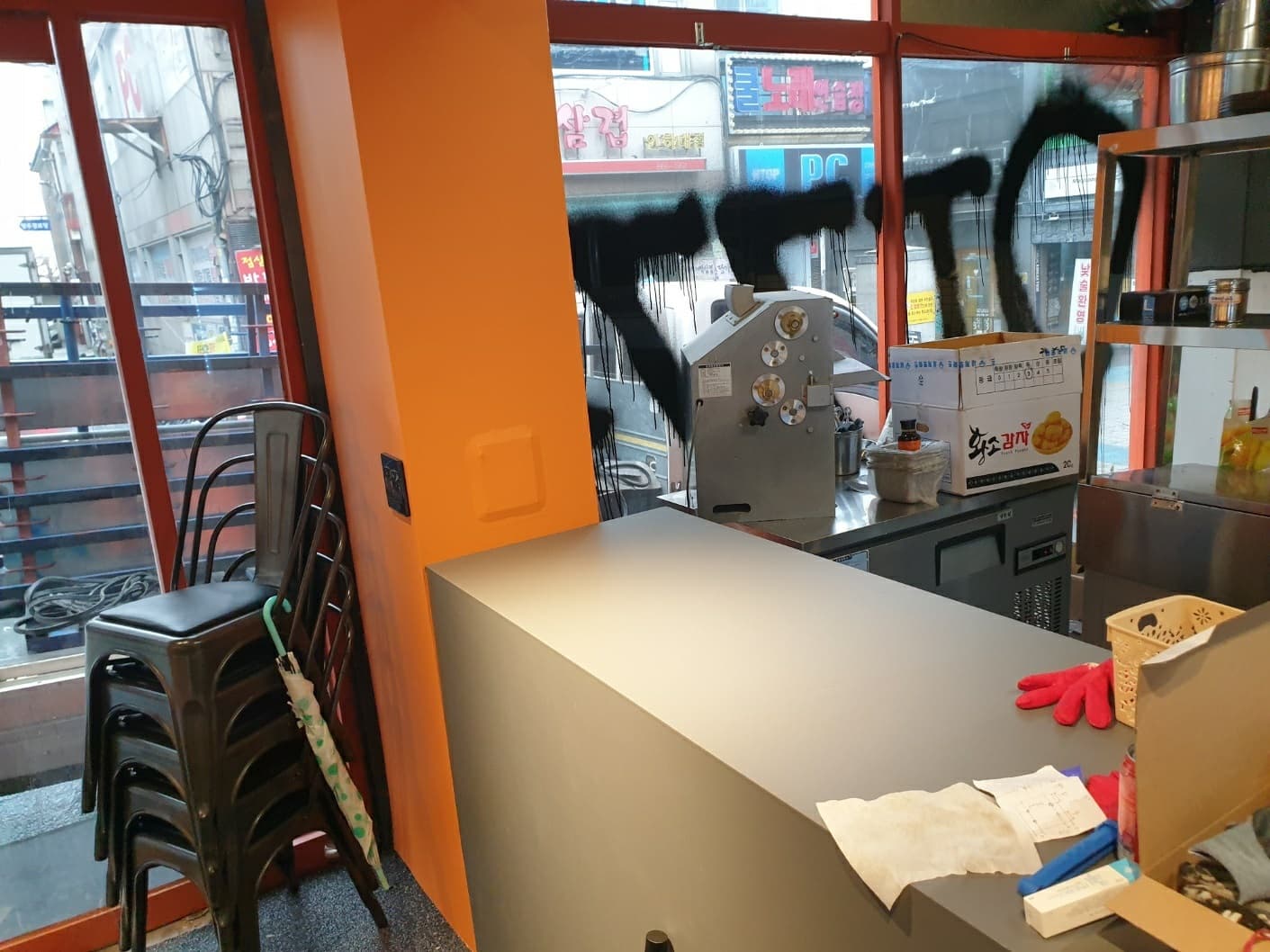 인천시 용현동 피자 가게 유리 쇼케이스 시공