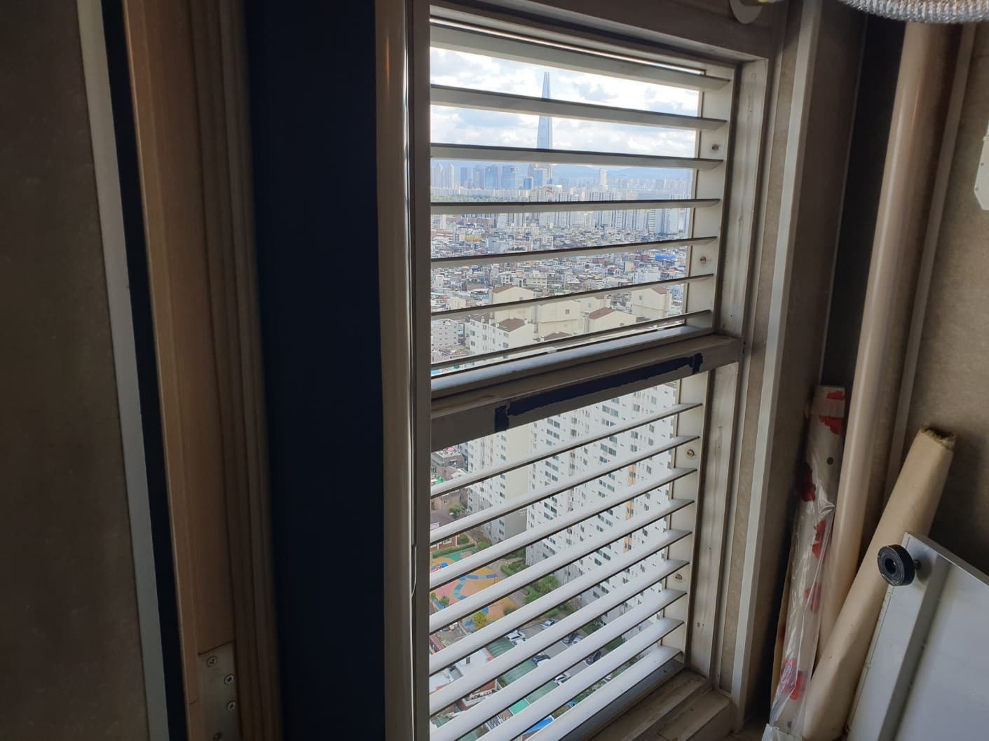 서울시 광진구 자양동 에어컨 실외기실 루버창 시공