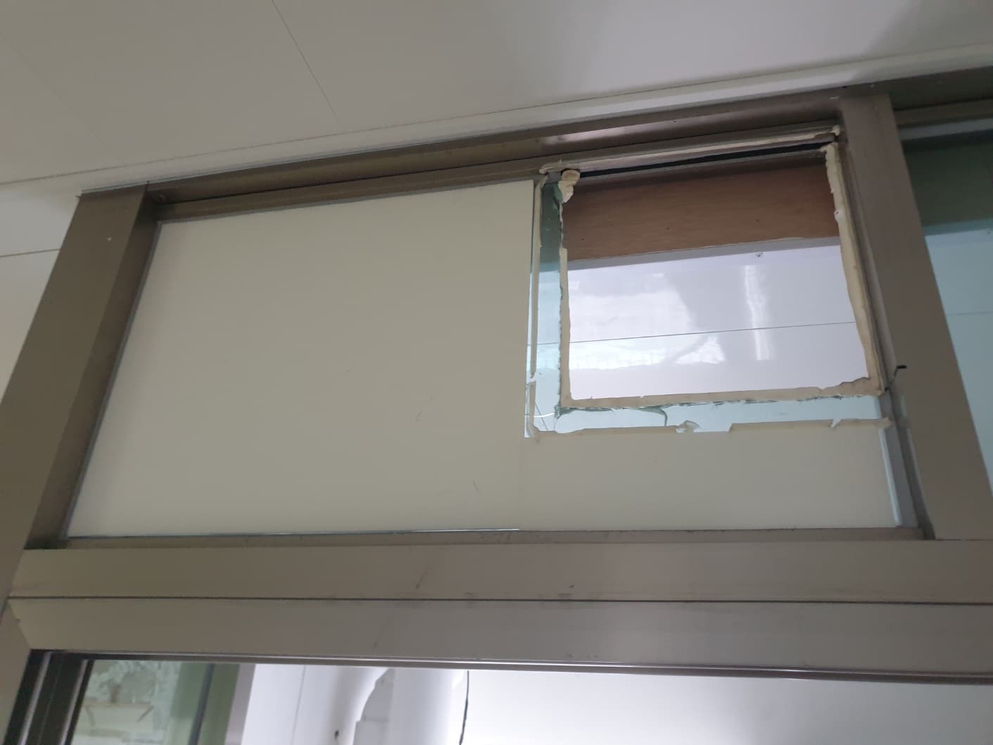 서울시 동작구 노량진동 유리 시공