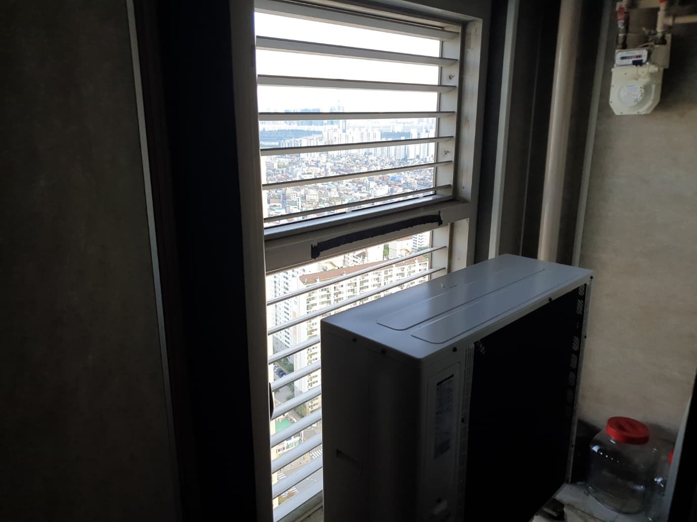 서울시 광진구 자양동 에어컨 실외기실 루버창 시공