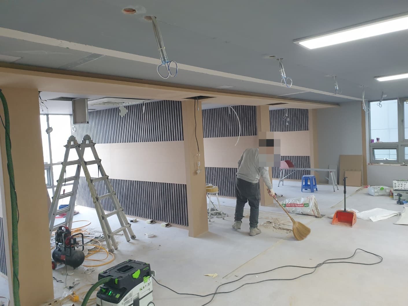 서울시 송파구 방이동 금속 파티션 시공