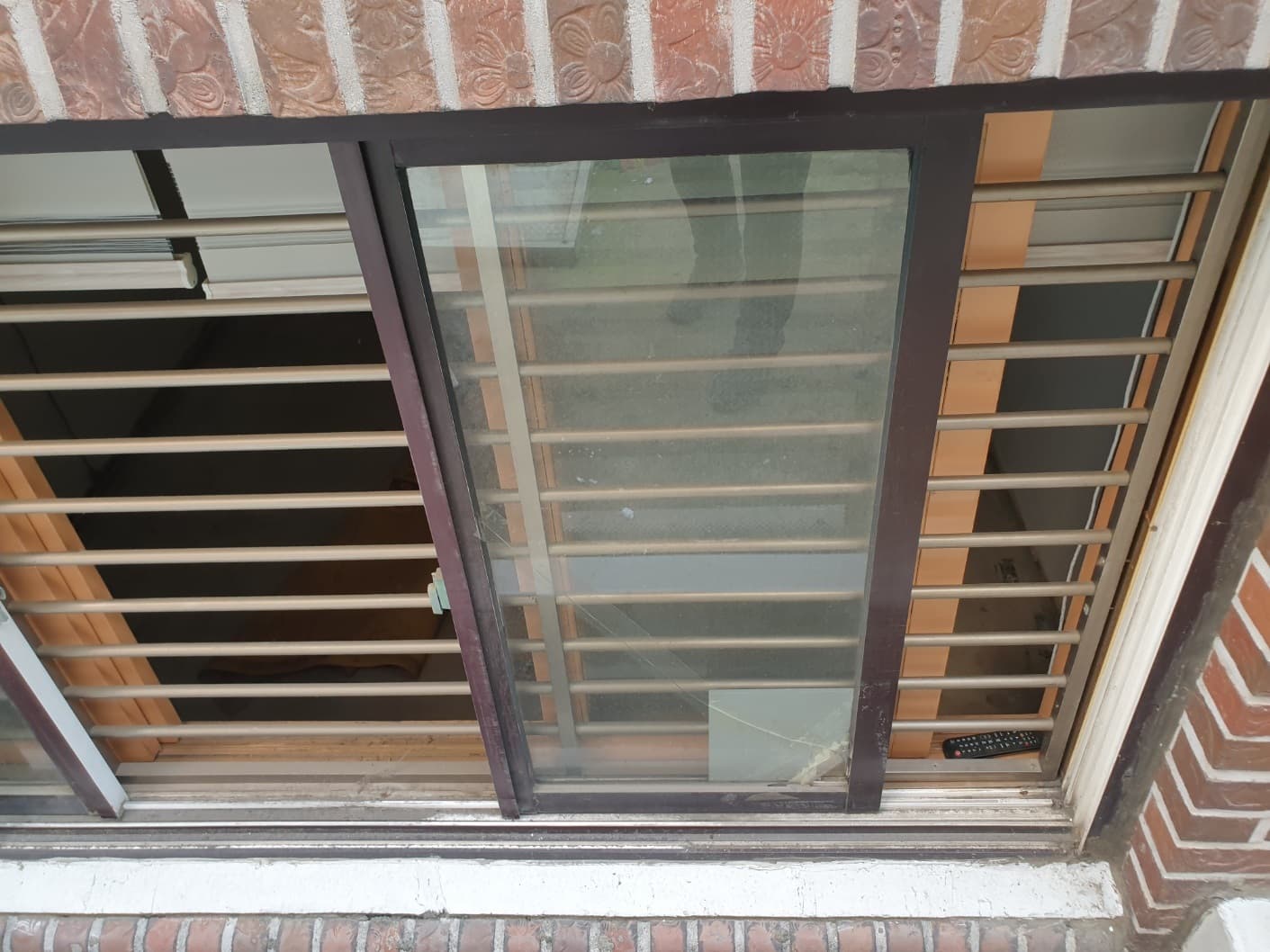 0081_2025.04.29_서울시 광진구 중곡동 유리 시공