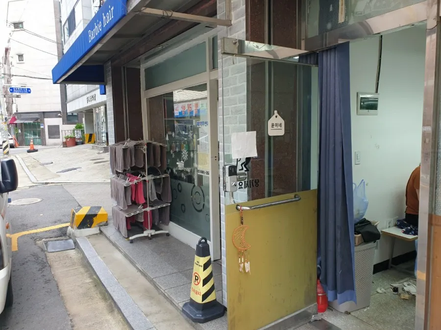경기도 고양시 덕양구 고양동 유리문 수리 - 이미지 1