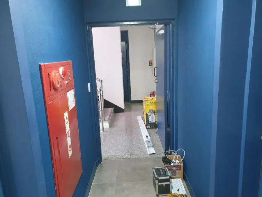 경기 고양시 일산동구 정발산동 피트니스 센터 강화도어 시공 - 이미지 1