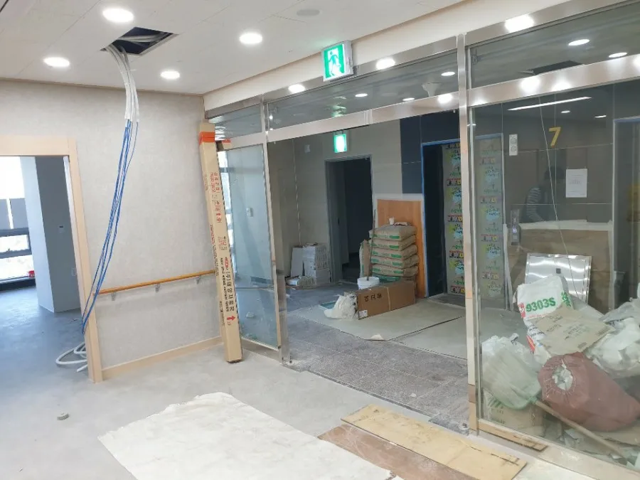 인천 운서동 상가병원 자동문 시공 - 이미지 1