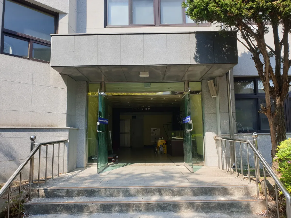 서울시 관악구 신림동 광신방송예술고등학교 유리문 시공 - 서울시 관악구 강화도어 수리 및 설치 - 이미지 1
